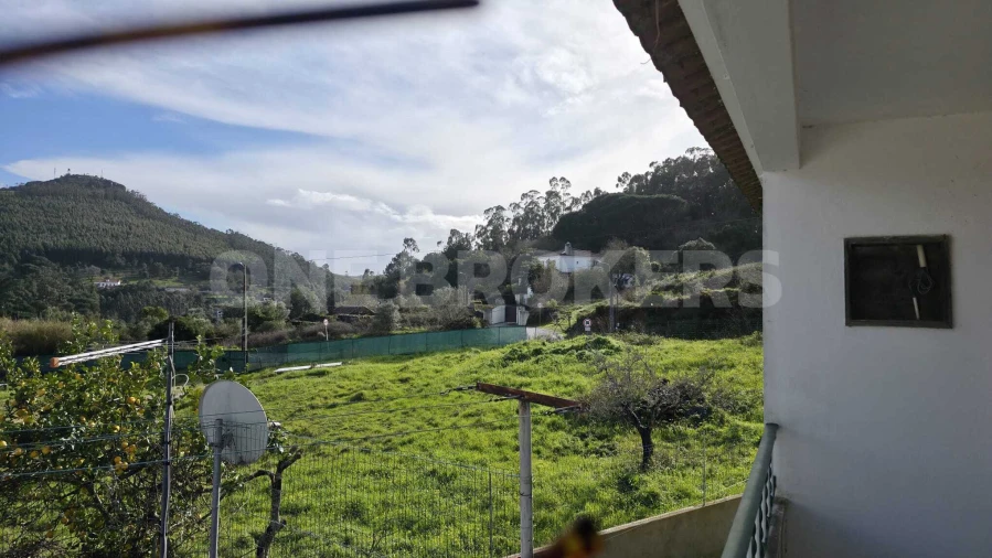 Moradia T4 para Venda em Lousa Foto 8