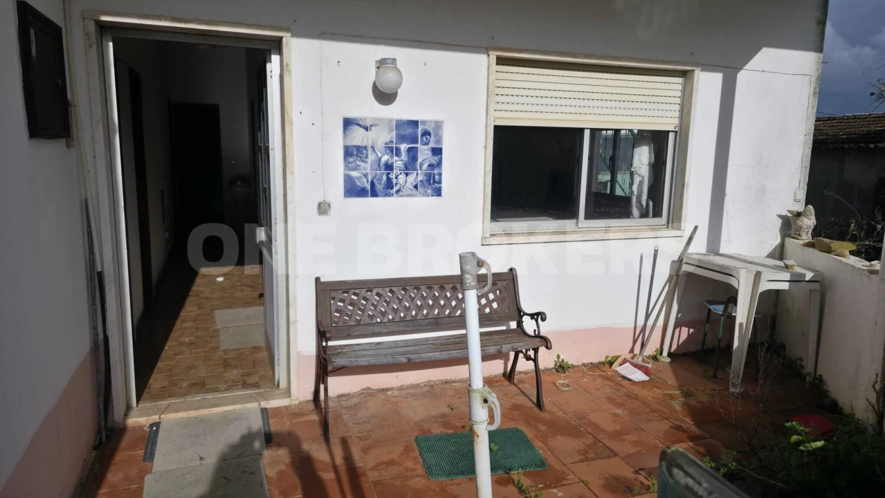 Moradia T4 para Venda em Lousa Foto 13