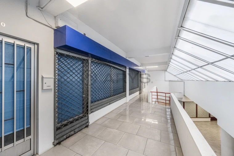 Negócio para Venda em Urgezes Foto 14