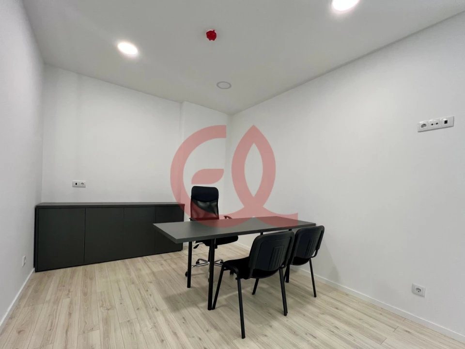 Escritório para Arrendamento em Santa Maria Maior e Monserrate e Meadela Foto 4