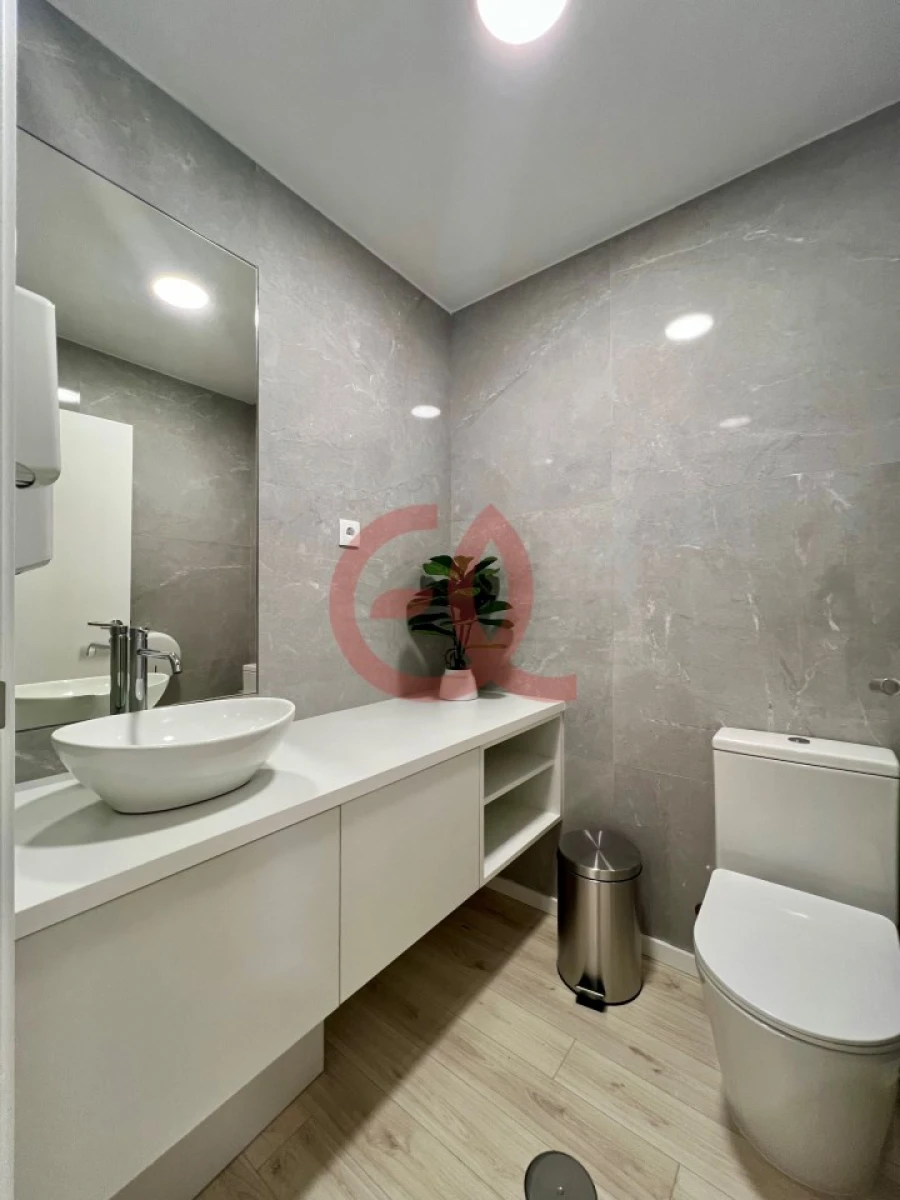 Escritório para Arrendamento em Santa Maria Maior e Monserrate e Meadela Foto 8