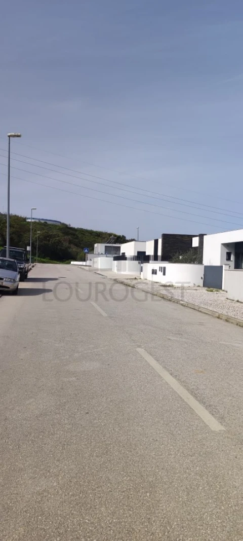 Moradia T4 para Venda em Marvila, Ribeira Santarém, São Salvador, São Nicolau