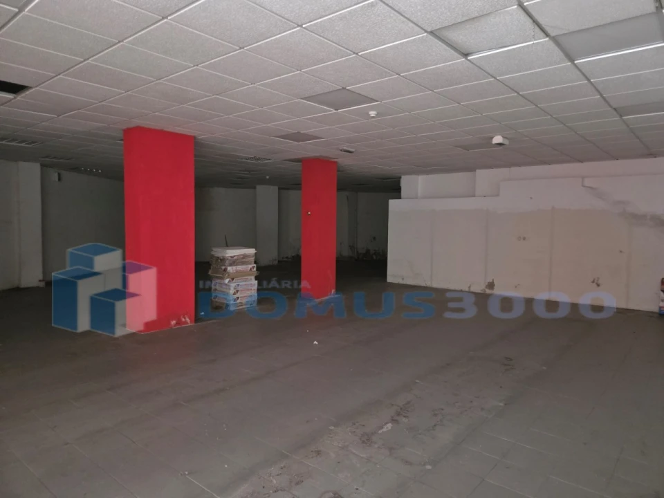 Loja para Arrendamento em Nossa Senhora da Conceição, São Pedro e São Dinis Foto 5