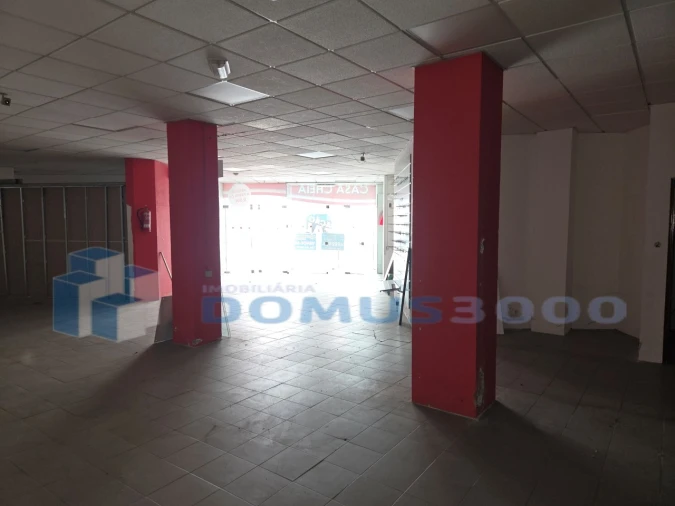 Loja para Arrendamento em Nossa Senhora da Conceição, São Pedro e São Dinis Foto 14