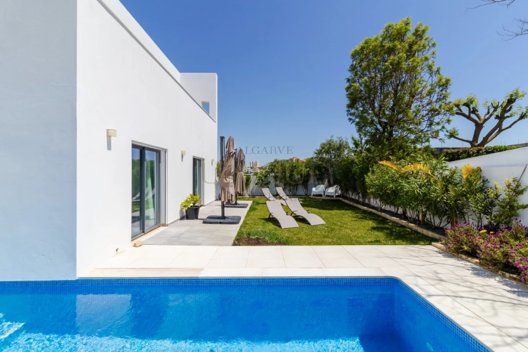 Moradia T4 para Venda em Lagos (São Sebastião e Santa Maria) Foto 11