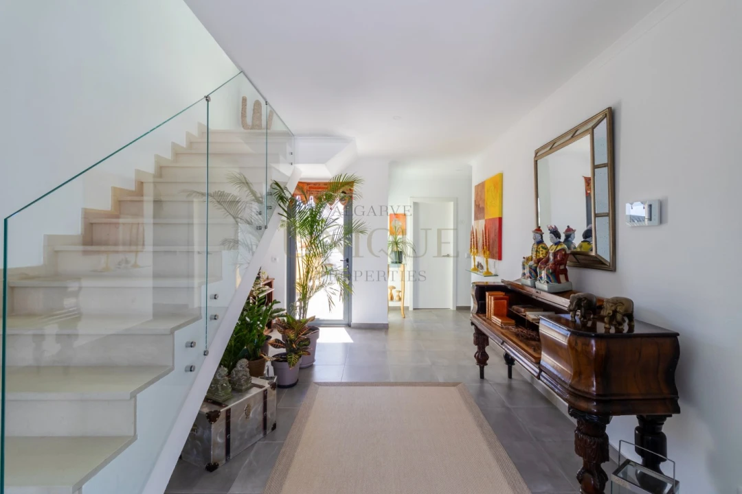 Moradia T4 para Venda em Lagos (São Sebastião e Santa Maria) Foto 2