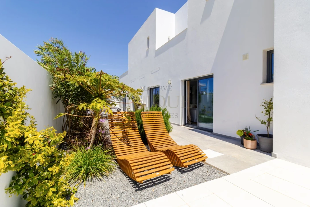 Moradia T4 para Venda em Lagos (São Sebastião e Santa Maria) Foto 48