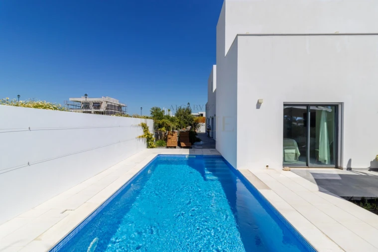 Moradia T4 para Venda em Lagos (São Sebastião e Santa Maria) Foto 14