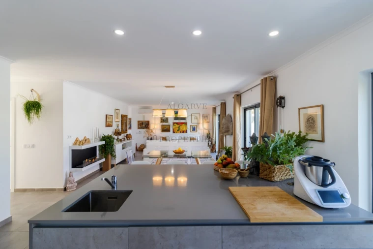 Moradia T4 para Venda em Lagos (São Sebastião e Santa Maria) Foto 16