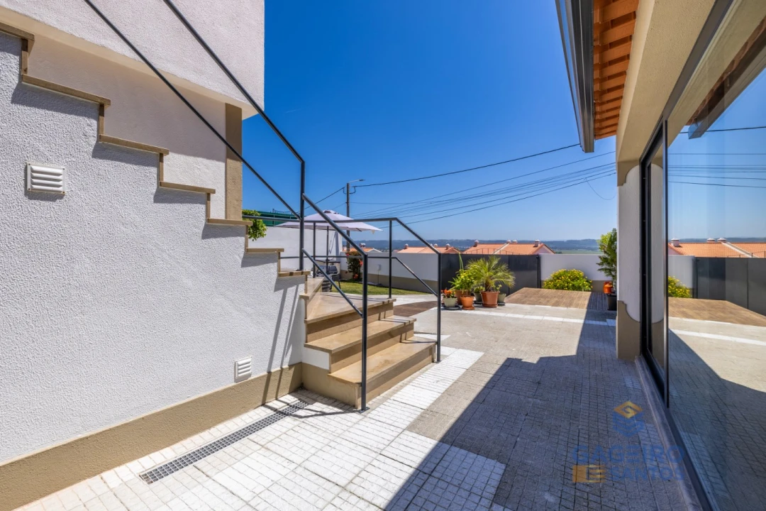 Moradia T3 para Venda em Tornada e Salir do Porto Foto 38