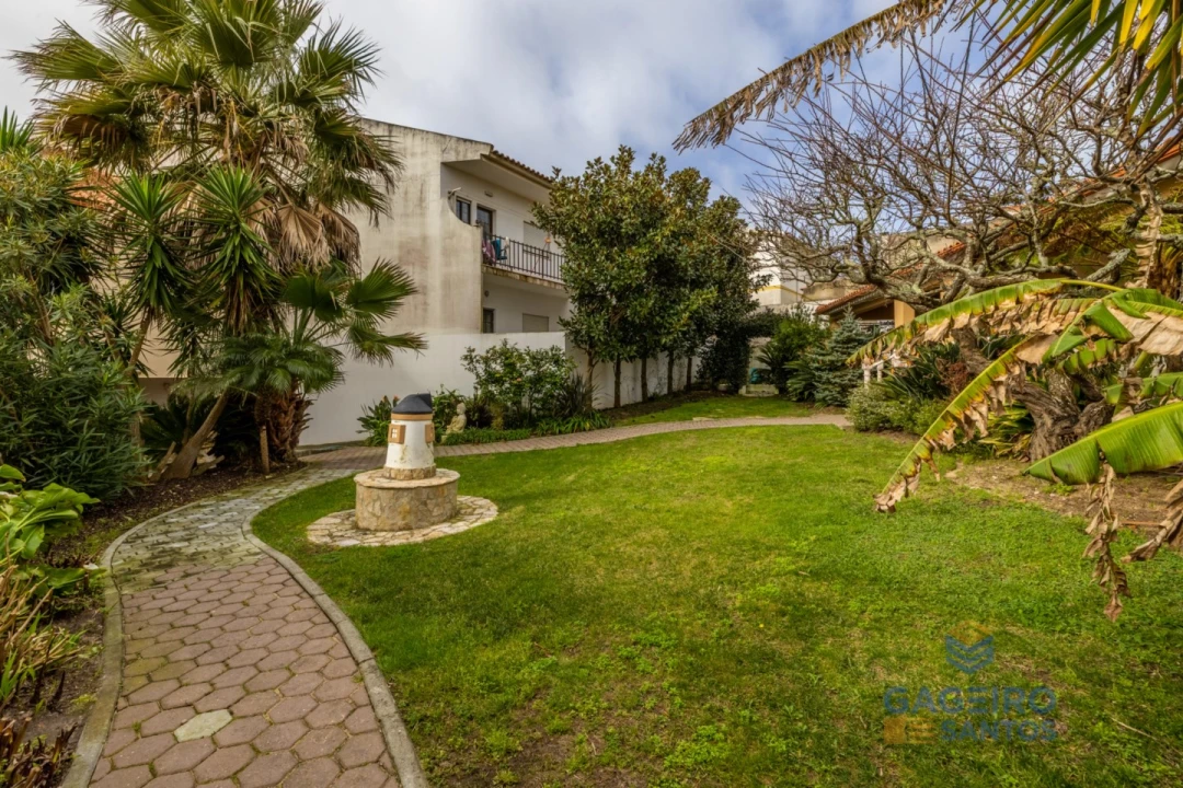 Moradia T2 para Venda em São Martinho do Porto Foto 17