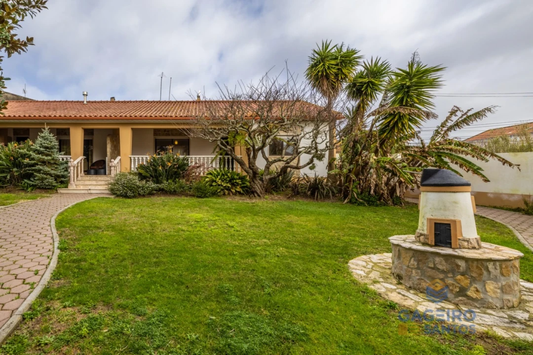 Moradia T2 para Venda em São Martinho do Porto Foto 22