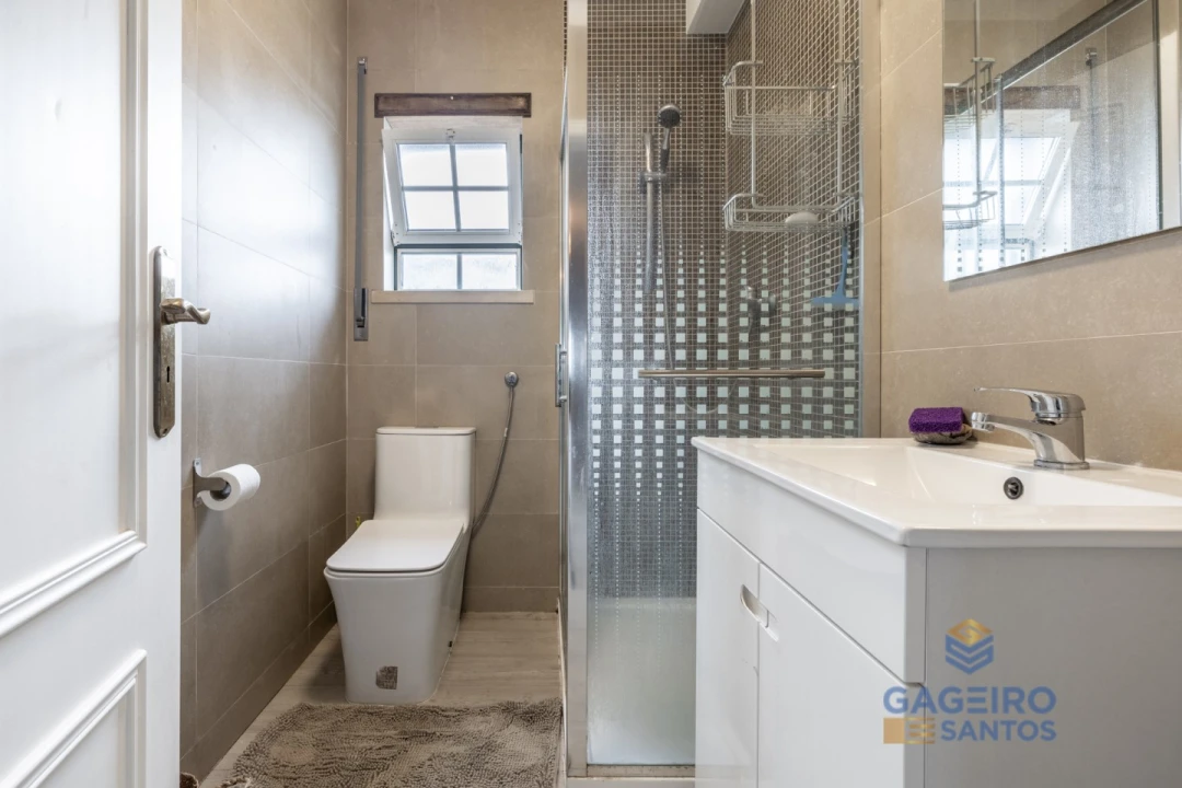 Moradia T4 para Venda em Barrio Foto 23