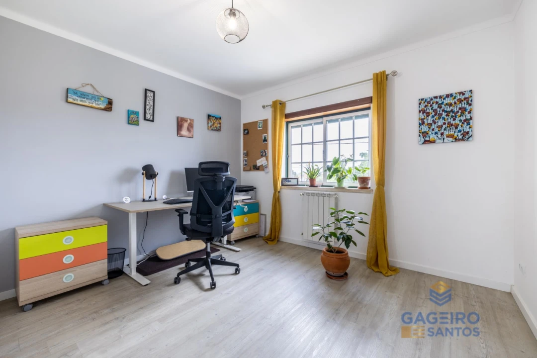 Moradia T4 para Venda em Barrio Foto 24