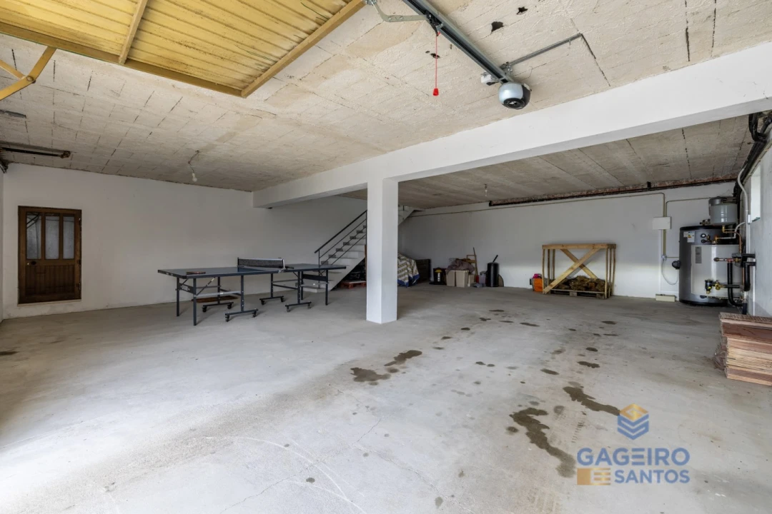 Moradia T4 para Venda em Barrio Foto 32