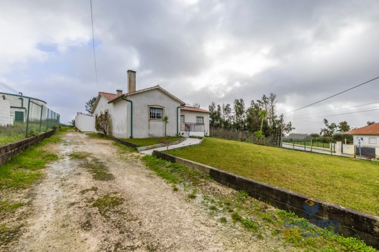 Moradia T4 para Venda em Barrio Foto 5