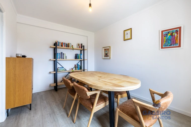 Moradia T4 para Venda em Barrio Foto 9