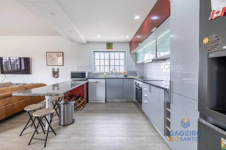 Moradia T4 para Venda em Barrio Foto 11