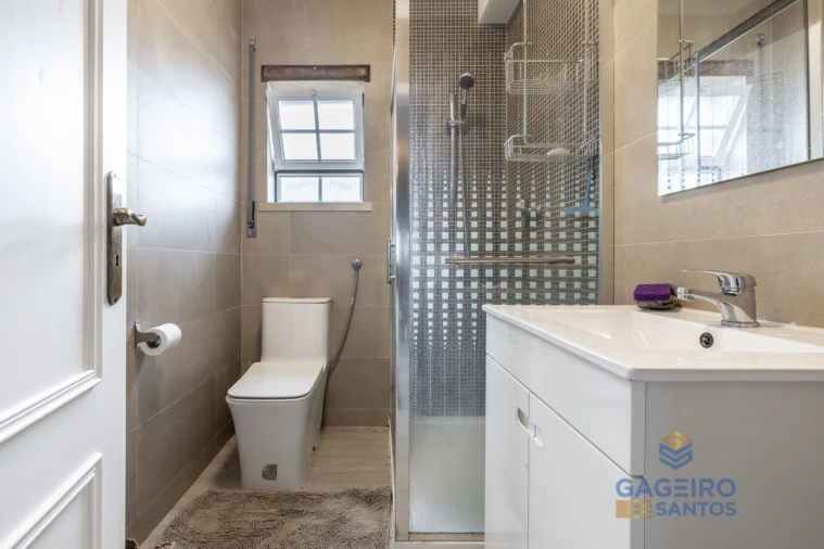 Moradia T4 para Venda em Barrio Foto 23