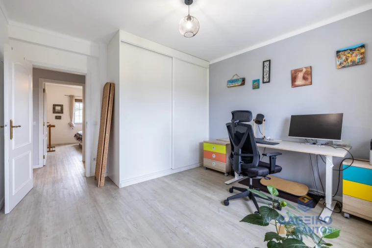 Moradia T4 para Venda em Barrio Foto 25