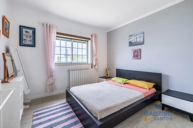 Moradia T4 para Venda em Barrio Foto 29