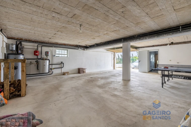 Moradia T4 para Venda em Barrio Foto 33