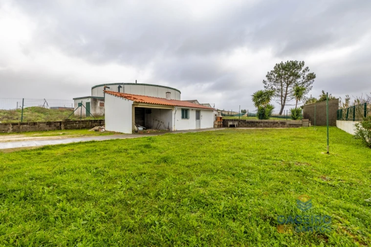 Moradia T4 para Venda em Barrio Foto 35