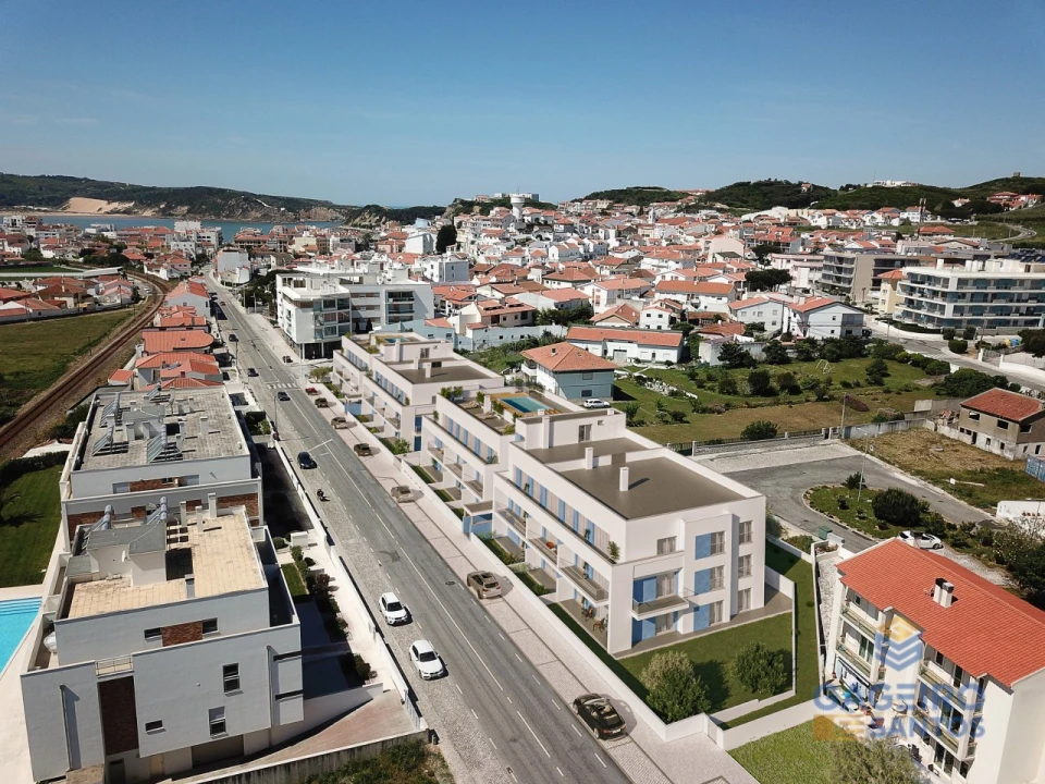 Apartamento T2 para Venda em São Martinho do Porto Foto 1