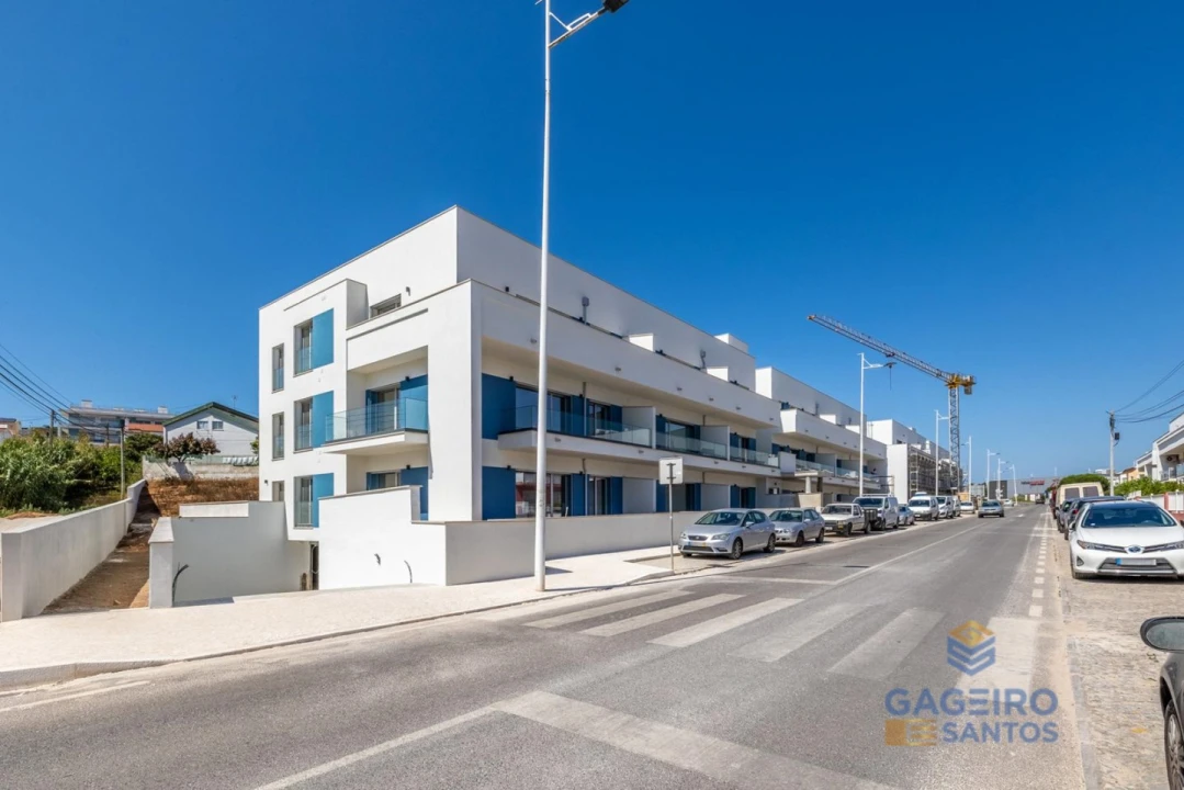 Apartamento T2 para Venda em São Martinho do Porto Foto 5