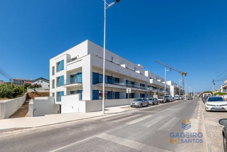 Apartamento T2 para Venda em São Martinho do Porto Foto 5