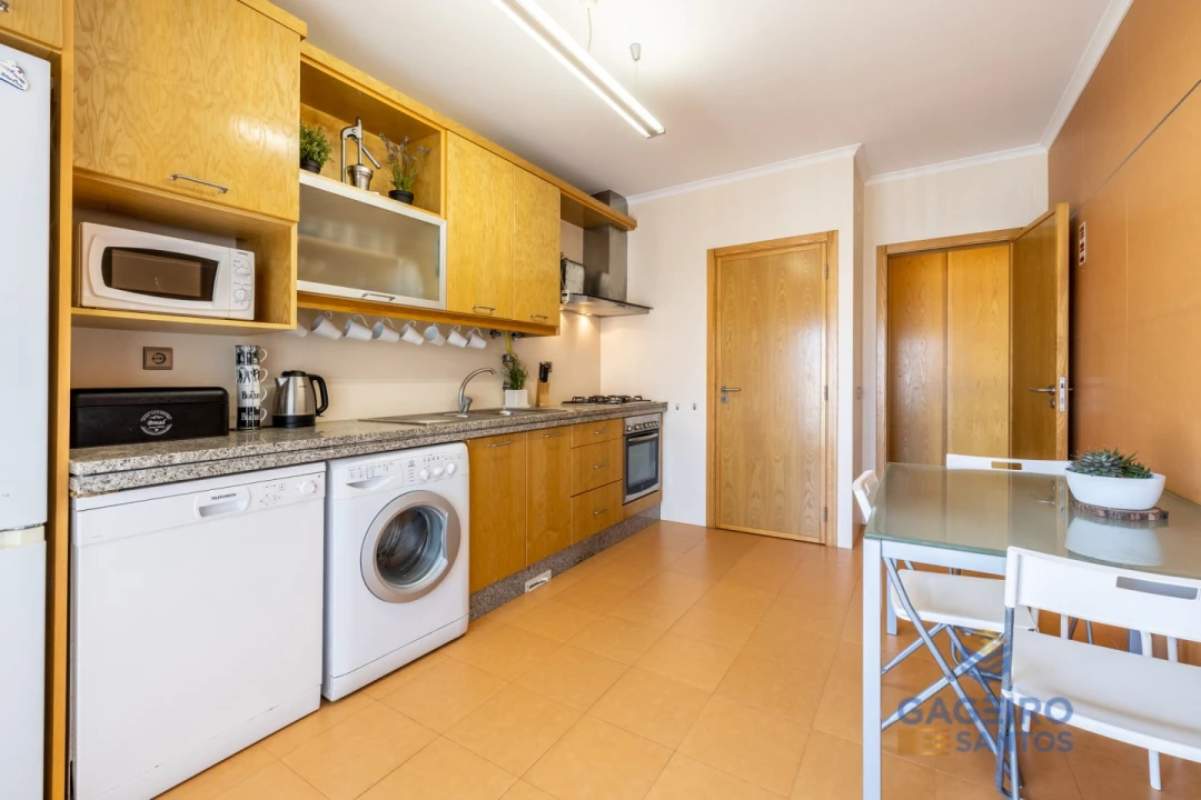 Apartamento T3 para Venda em São Martinho do Porto Foto 10