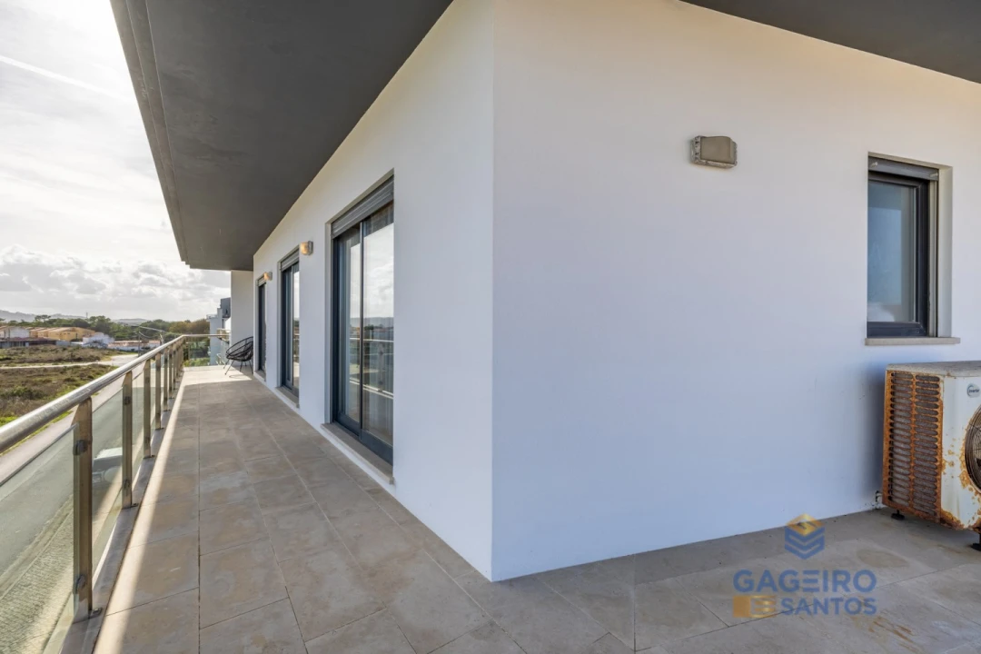 Apartamento T3 para Venda em São Martinho do Porto Foto 29