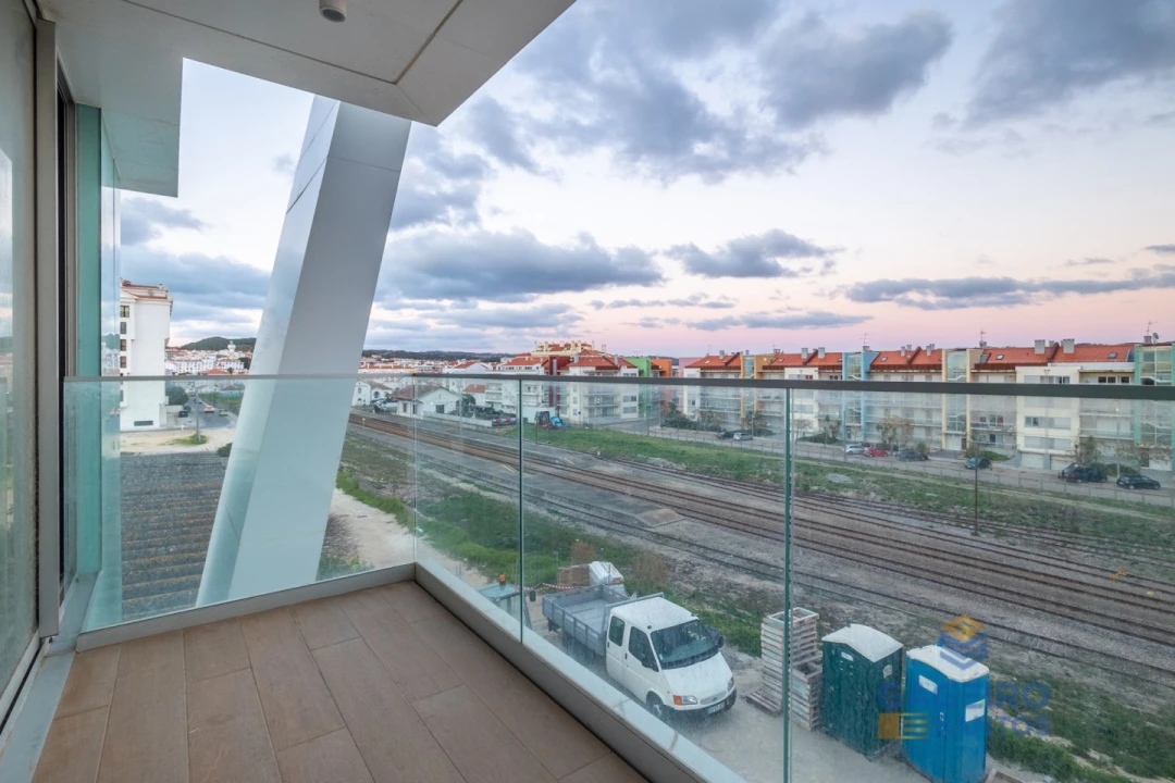 Apartamento T2 para Venda em São Martinho do Porto Foto 12