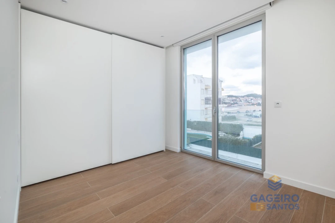 Apartamento T2 para Venda em São Martinho do Porto Foto 15