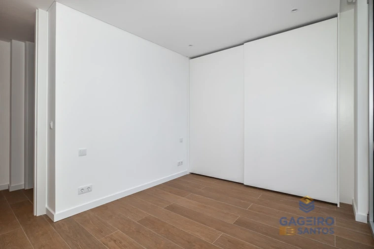 Apartamento T2 para Venda em São Martinho do Porto Foto 16