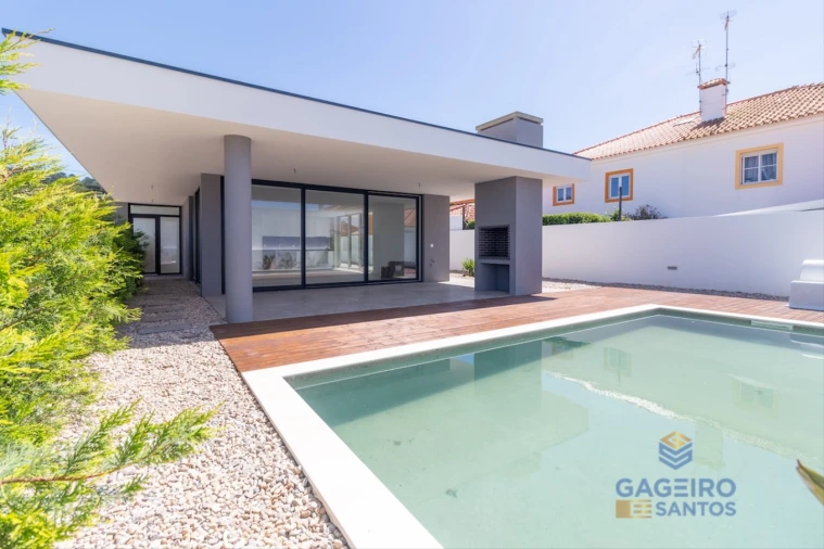 Moradia T3 para Venda em Alfeizerão Foto 10