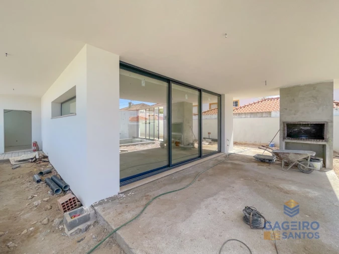 Moradia T3 para Venda em Alfeizerão Foto 2