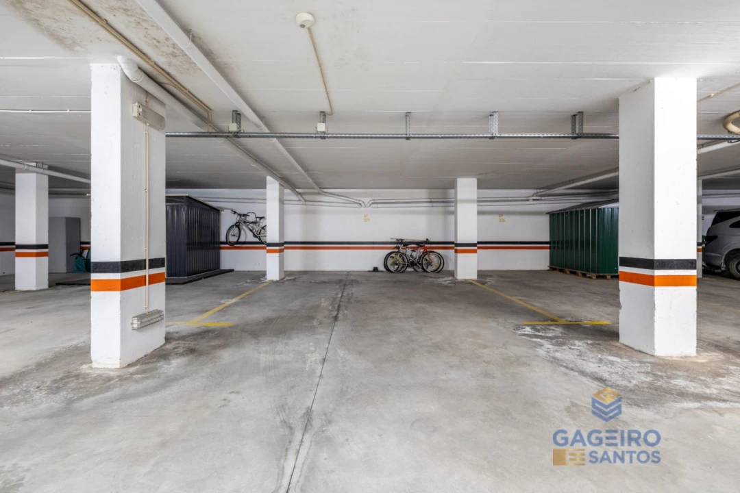 Apartamento T2 para Venda em São Martinho do Porto Foto 9