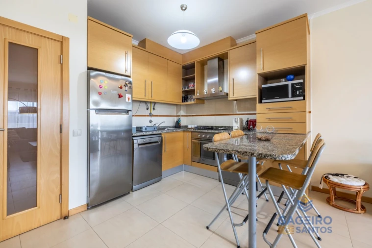 Apartamento T2 para Venda em São Martinho do Porto Foto 4