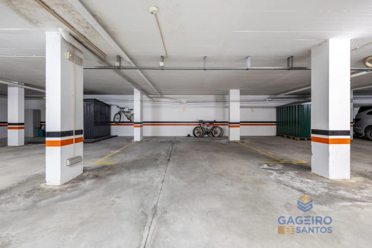 Apartamento T2 para Venda em São Martinho do Porto Foto 9