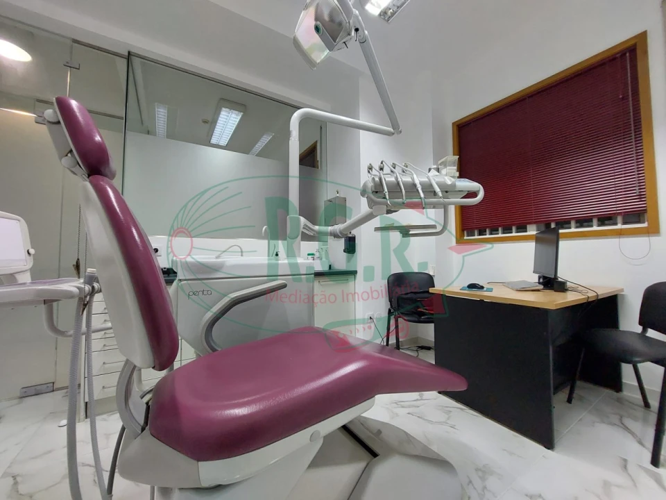 Negócio para Arrendamento em Gondomar (São Cosme), Valbom e Jovim Foto 22