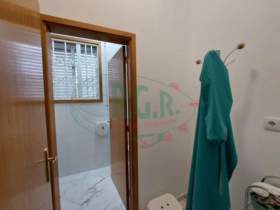 Negócio para Arrendamento em Gondomar (São Cosme), Valbom e Jovim Foto 26