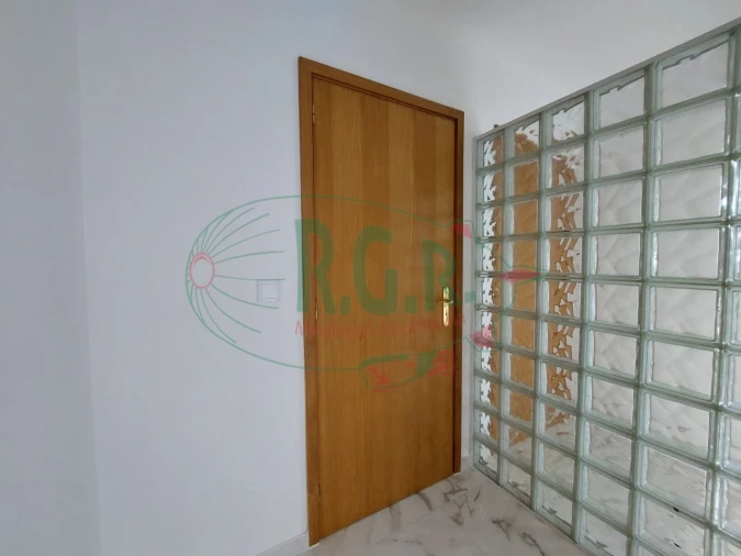 Negócio para Arrendamento em Gondomar (São Cosme), Valbom e Jovim Foto 7