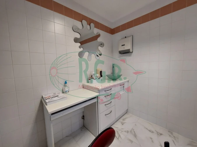 Negócio para Arrendamento em Gondomar (São Cosme), Valbom e Jovim Foto 11