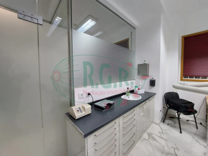 Negócio para Arrendamento em Gondomar (São Cosme), Valbom e Jovim Foto 19