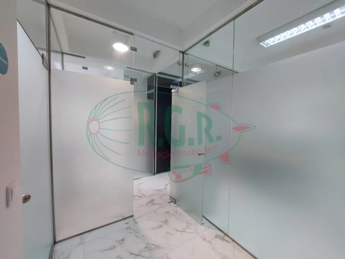 Negócio para Arrendamento em Gondomar (São Cosme), Valbom e Jovim Foto 23