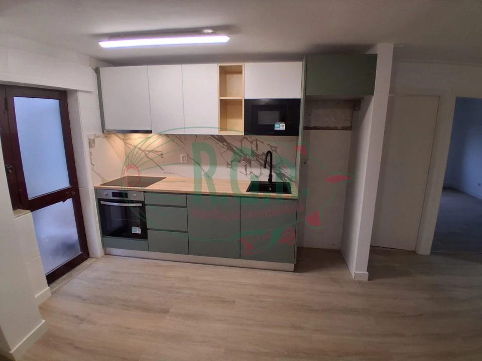 Apartamento T2 para Venda em Rio Tinto Foto 3