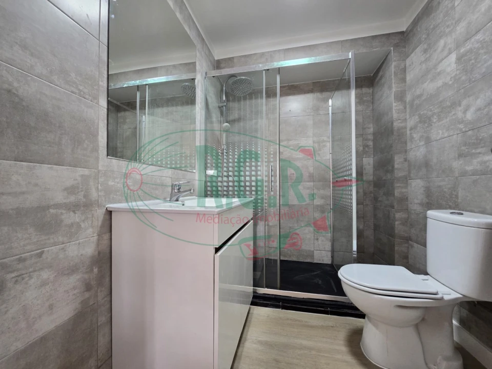 Apartamento T2 para Venda em Rio Tinto Foto 16