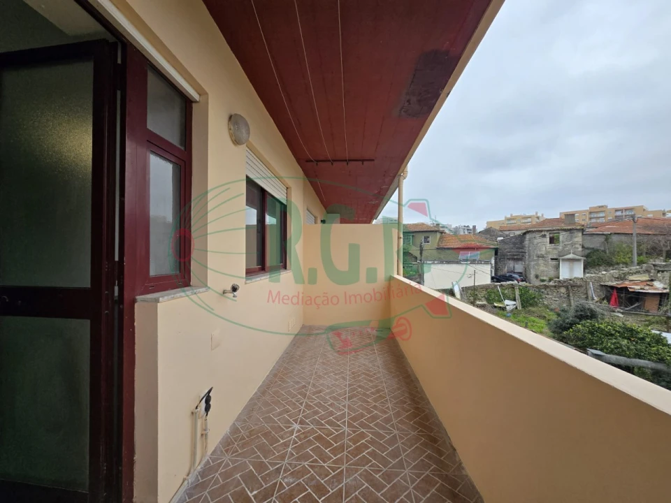 Apartamento T2 para Venda em Rio Tinto Foto 17