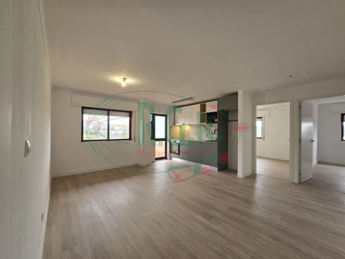 Apartamento T2 para Venda em Rio Tinto Foto 3